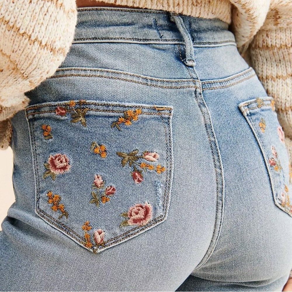 Driftwood Gizelle Embroidered Jeans